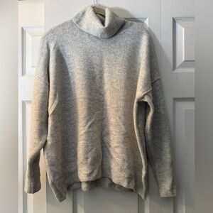Vince Camuto Soft Gray Knit Sweater